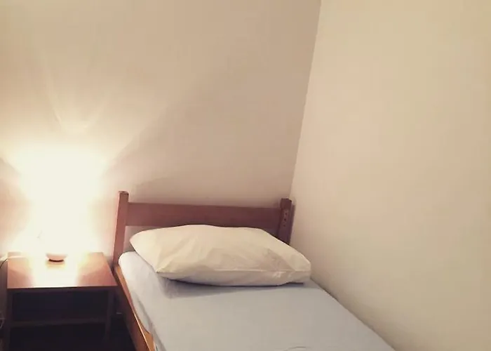 Hostel Buffet M Apartments&rooms *