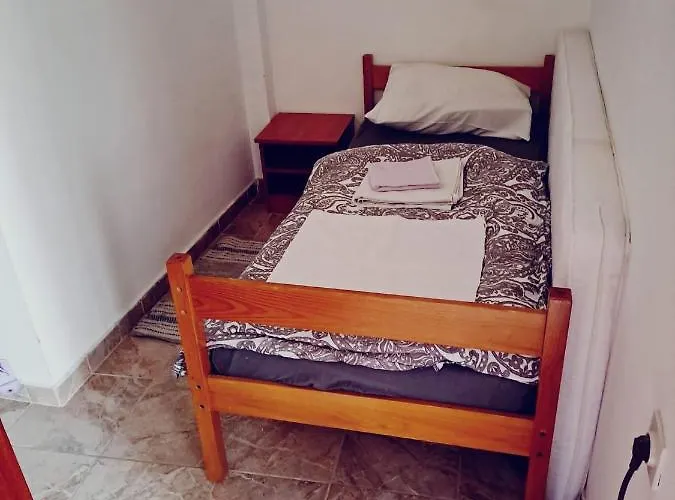 Hostel Buffet M Apartments&rooms *