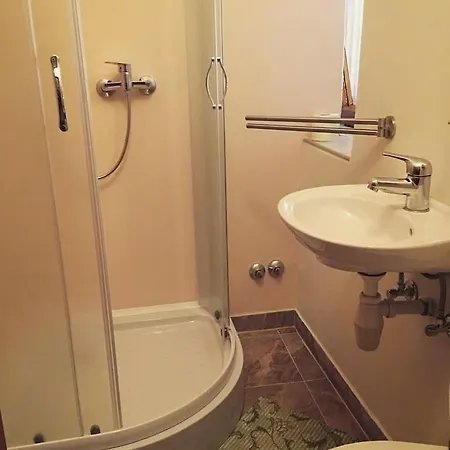 Buffet M And Obrovac