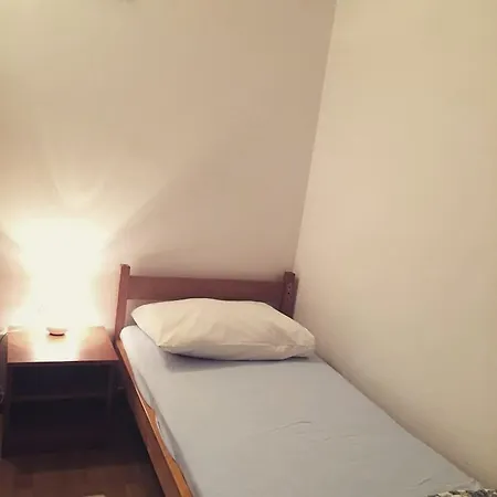 호스텔 Hostel Obrovac *