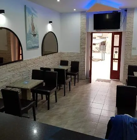 Hostel Obrovac 오브로박