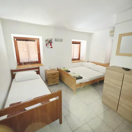Hostel Obrovac * Obrovac