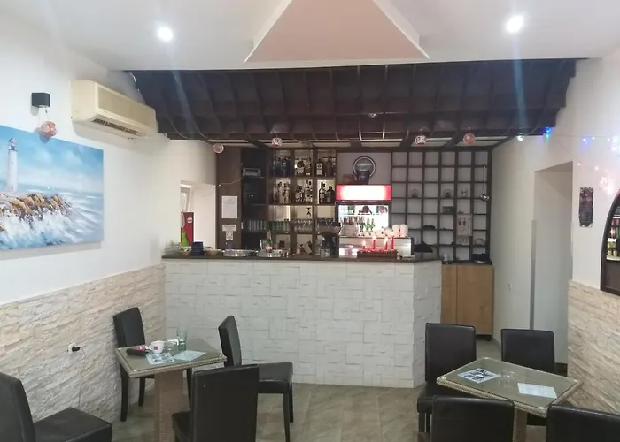 Buffet M Apartments&rooms *